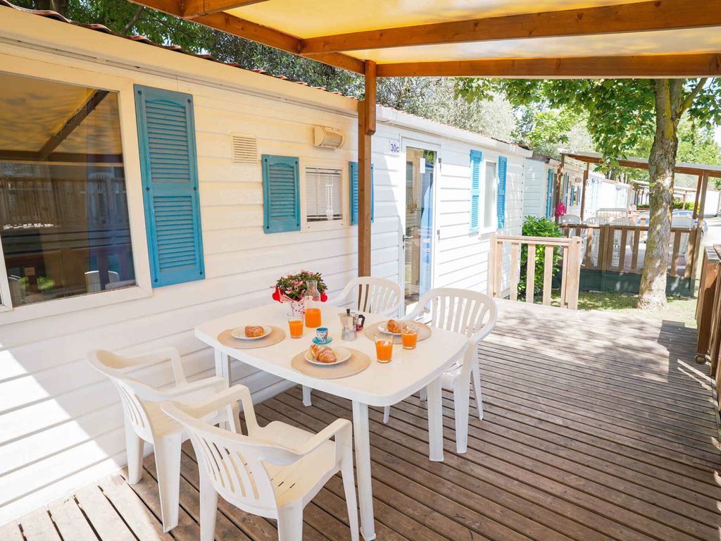Mobilehome mit Klimaanlage, Terrasse und Pool