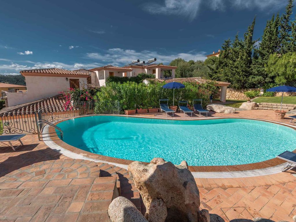 Ferienwohnung mit Pool und Klimaanlage