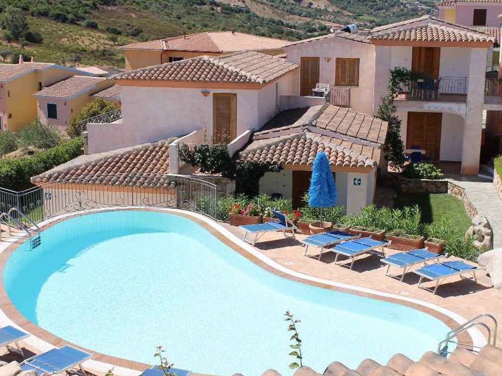 Ferienwohnung mit Swimmingpool und Klimaanlage