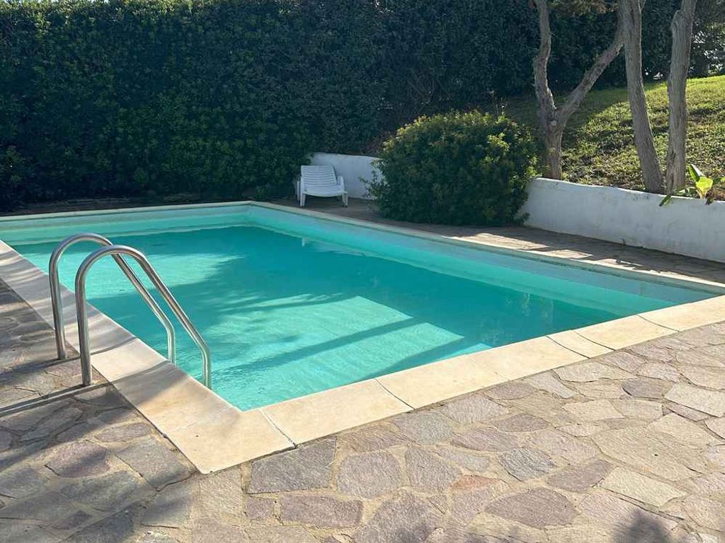 Ferienhaus mit privatem Pool und Meerblick
