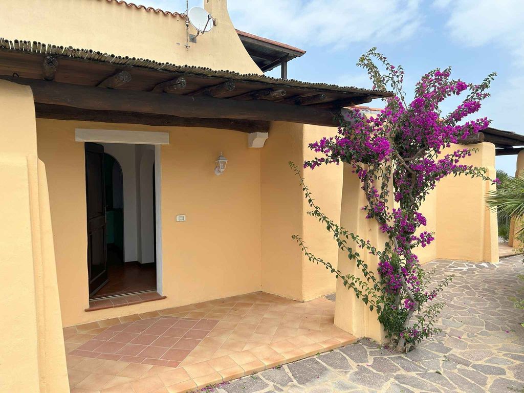 Ferienhaus mit privatem Pool und Meerblick