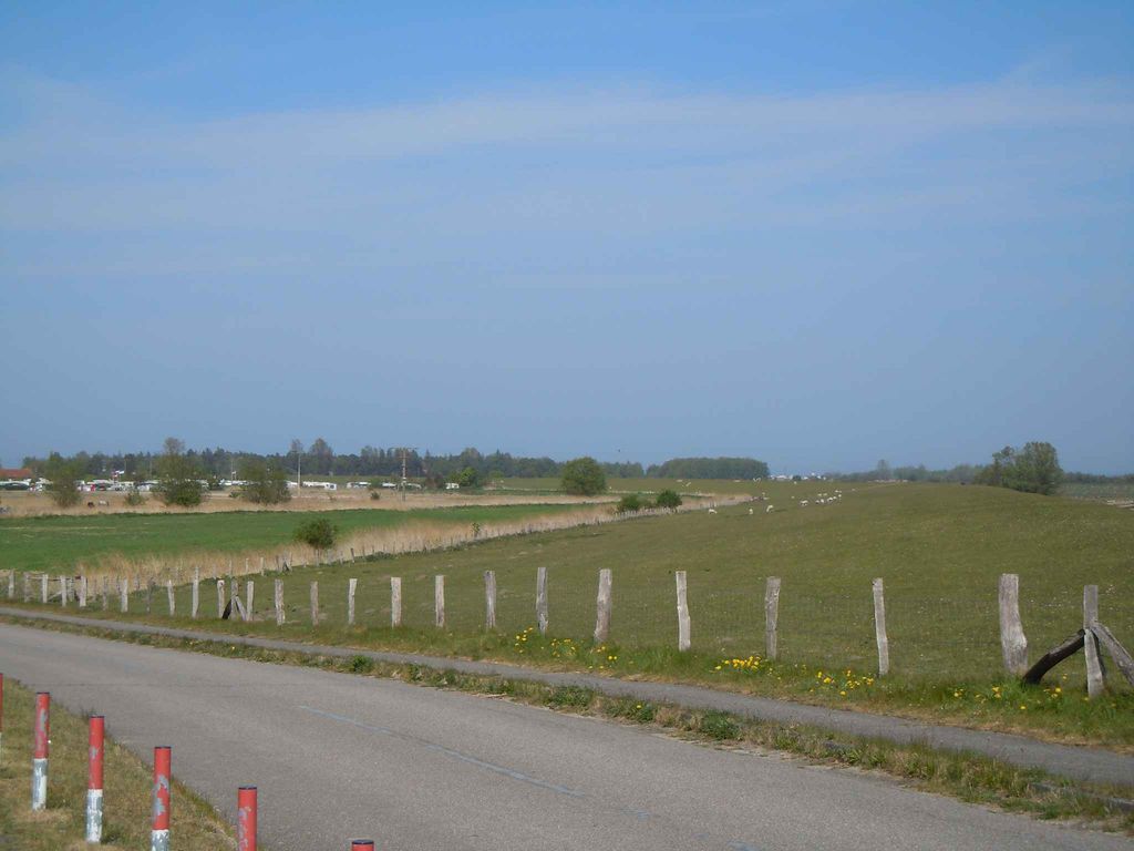 Ferienwohnung mit Balkon nur 200 m zum Ostseestrand
