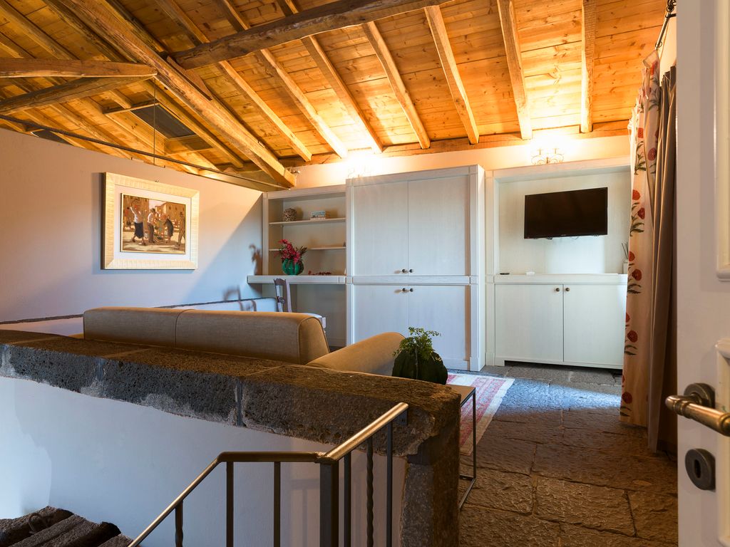Ferienwohnung mit Garten und Außenpool