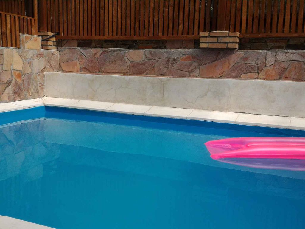 Studio mit Pool
