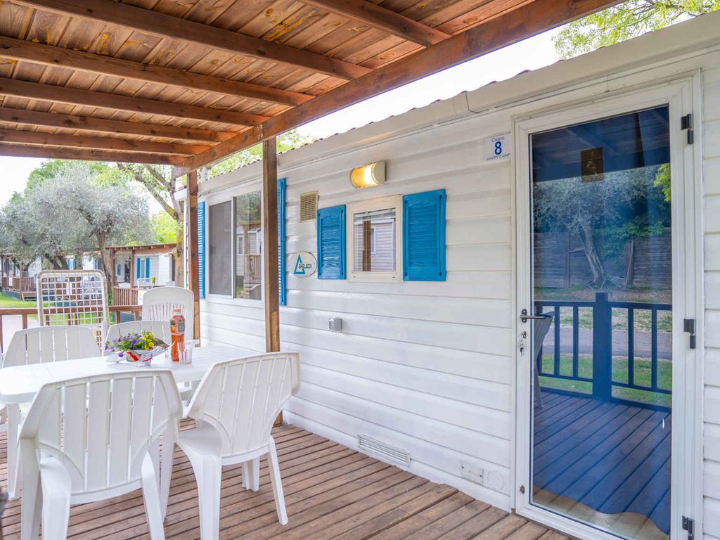 Mobilehome mit Klimaanlage, Terrasse und Pool