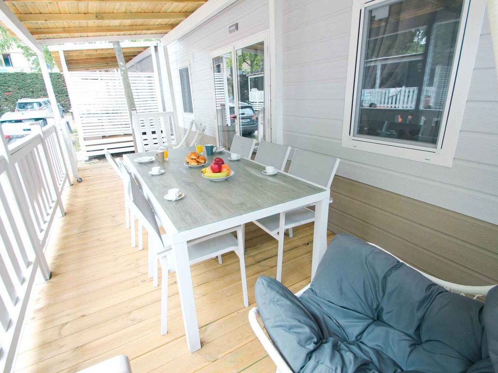 Mobilehome mit Klimaanlage, Terrasse und Pool