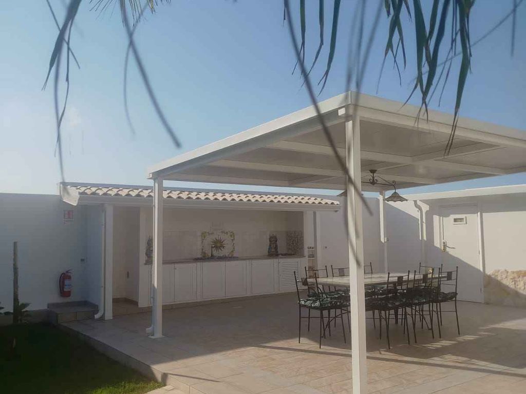 Villa mit Garden und Klimaanlage
