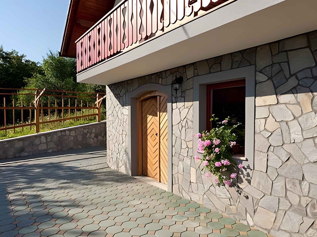 Ferienhaus ist ein charmantes Haus, das in den Weinbergen auf malerischen Hügeln der Region Dolenjska gebaut wurde. In früheren Ze