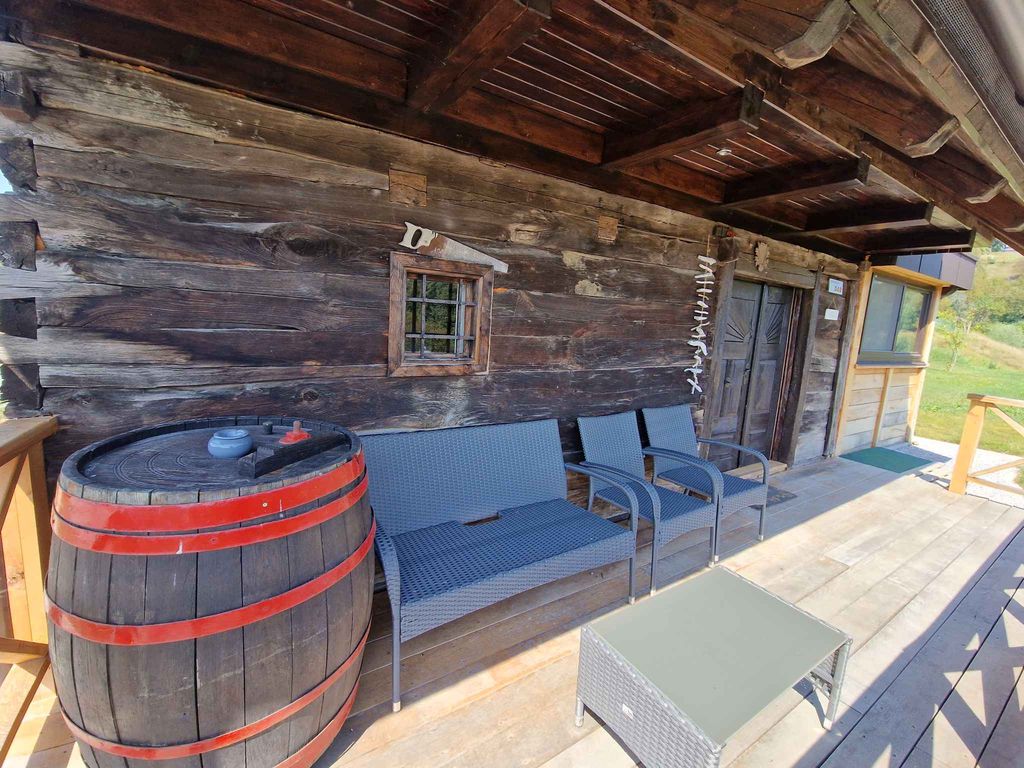 Hütte mit Whirpool und Sauna