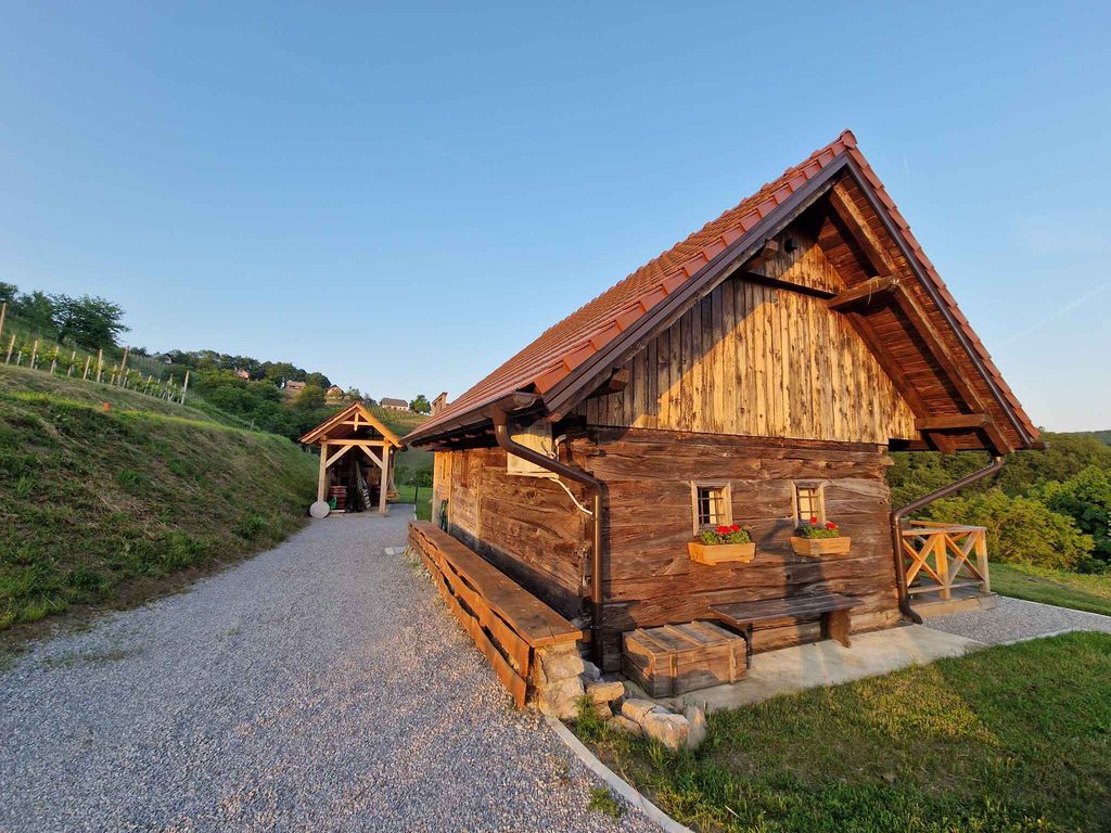 Hütte mit Whirpool und Sauna
