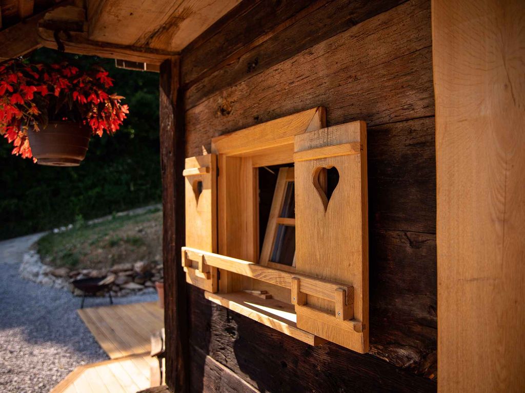 Hütte mit Whirpool und Sauna