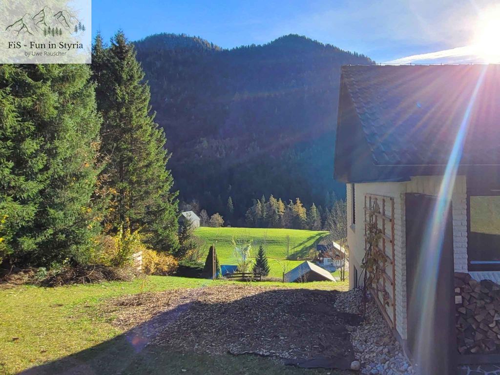 Ferienhaus in Hanglage mit sehr schöner Aussicht