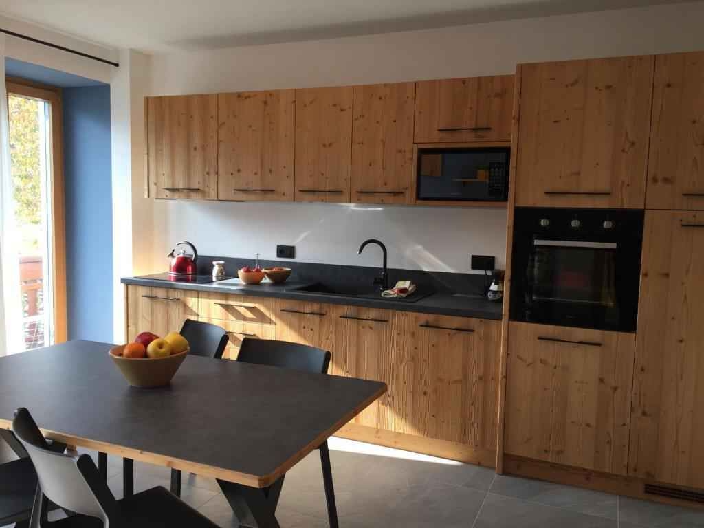 Studio mit Terrasse und Bergblick