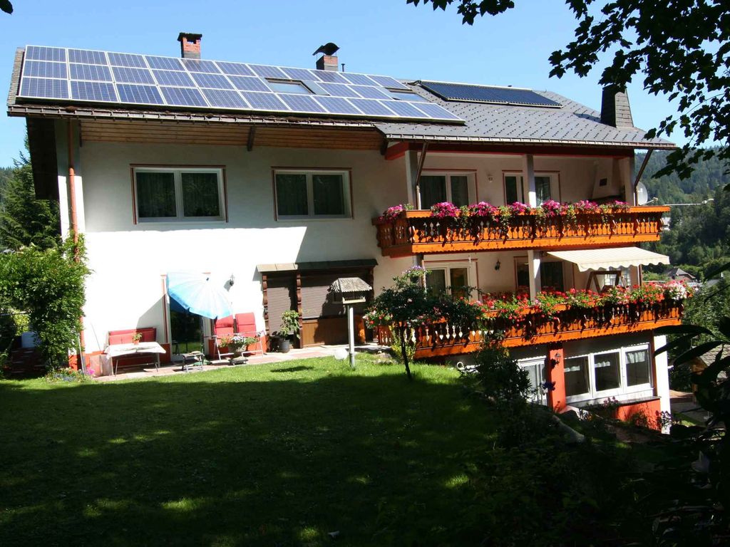 Ferienwohnung mit gemeinsamen Balkon