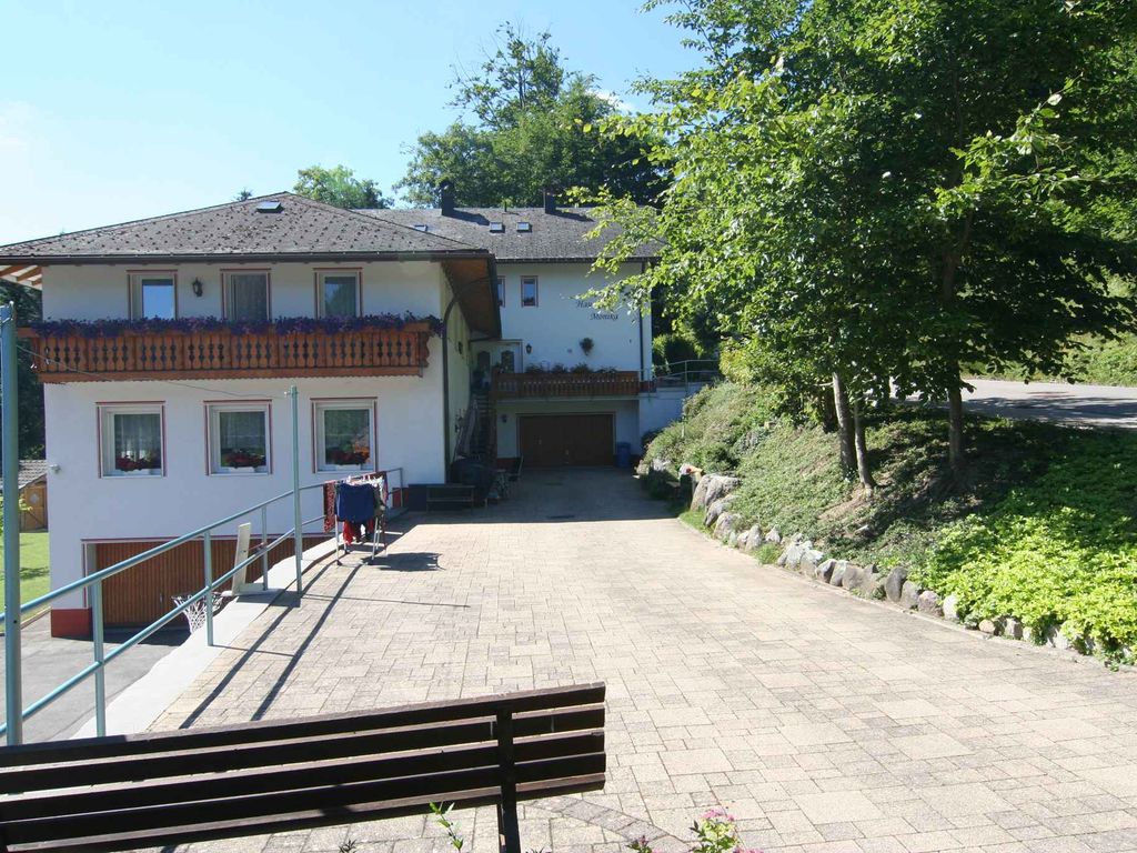 Studio mit gemeinsamen Balkon