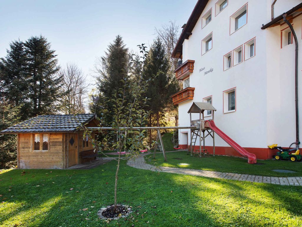 Ferienwohnung mit Balkon im typischen Landesstyl