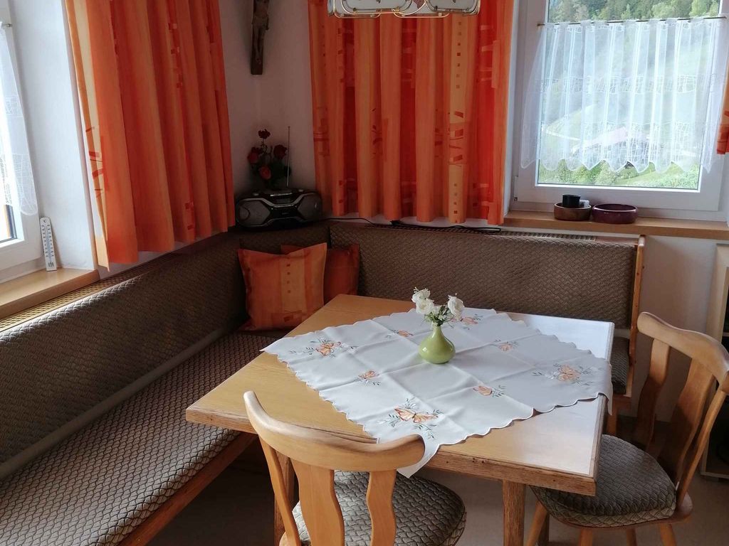 Ferienwohnung mit Terrasse und Garten