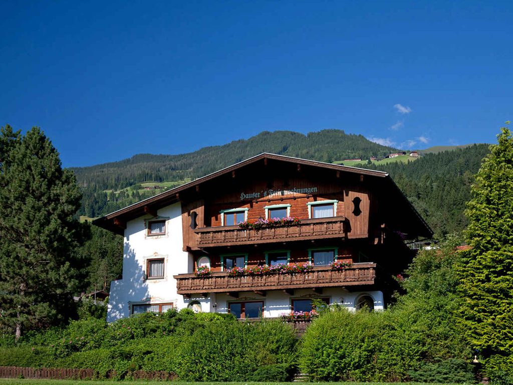 Studio mit Balkon