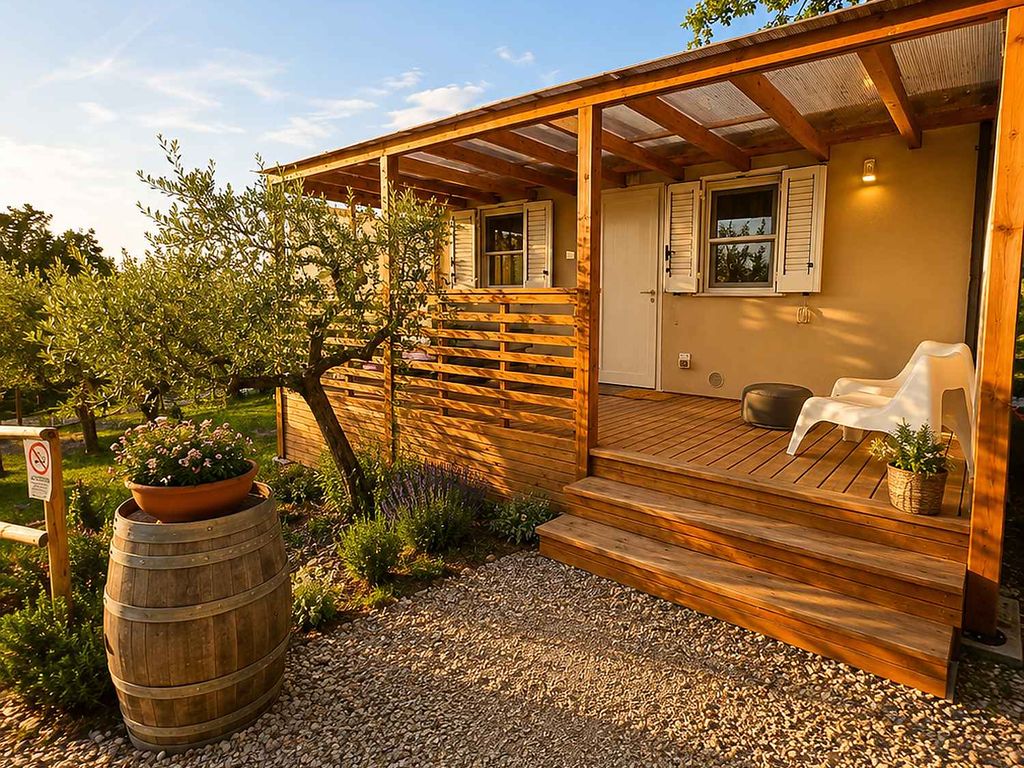 Bungalow Mit eigenem Whirlpool
