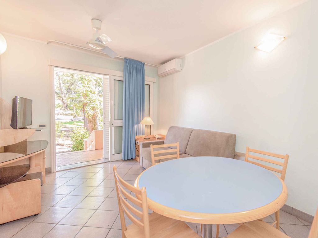 Villa mit Terrasse und Klimaanlage