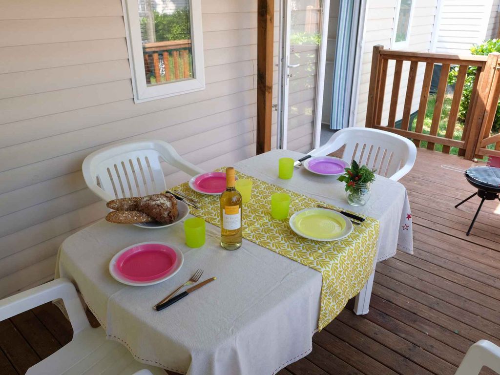 Mobilehome mit Klimaanlage, Terrasse und Pool
