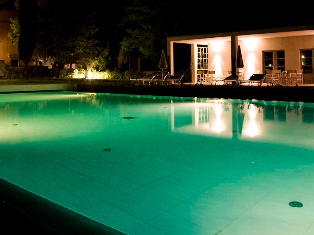Ferienwohnung mit Aussenpool und WLAN