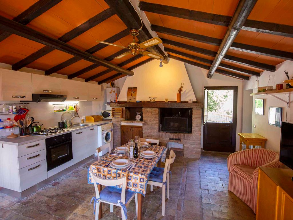 Ferienhaus am Waldrand mit Parkplatz