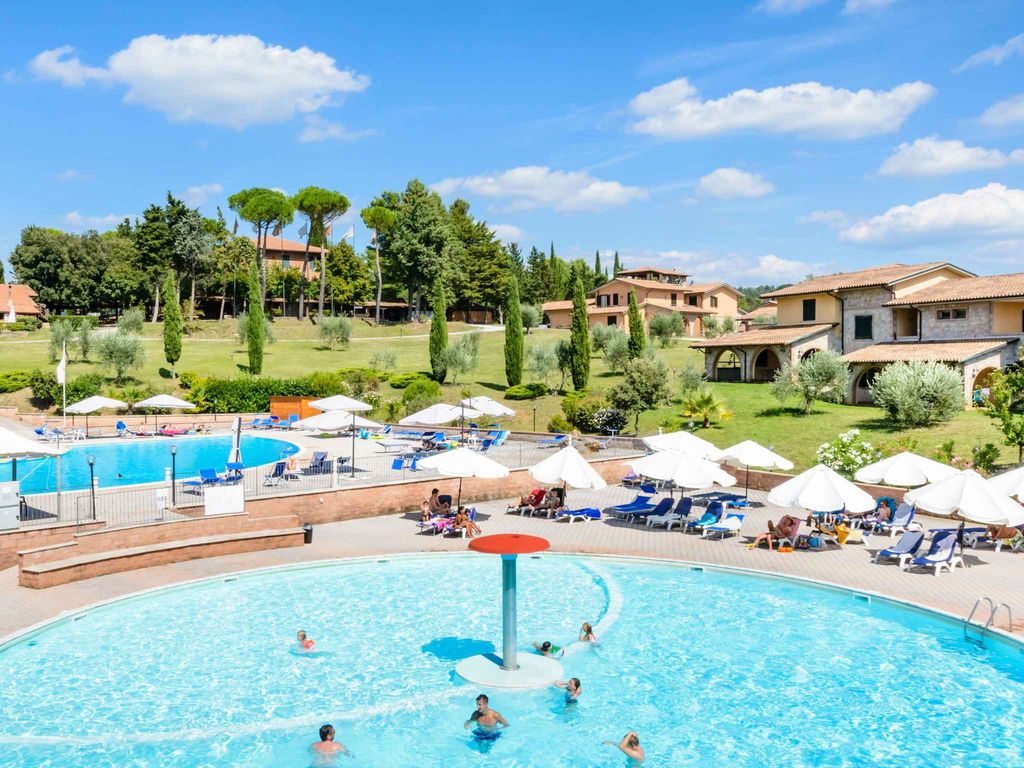 Ferienwohnung mit Panorama Pool und Sonnenliegen