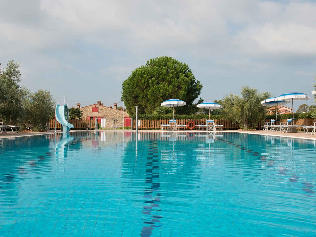Ferienwohnung mit Aussenpool und WLAN