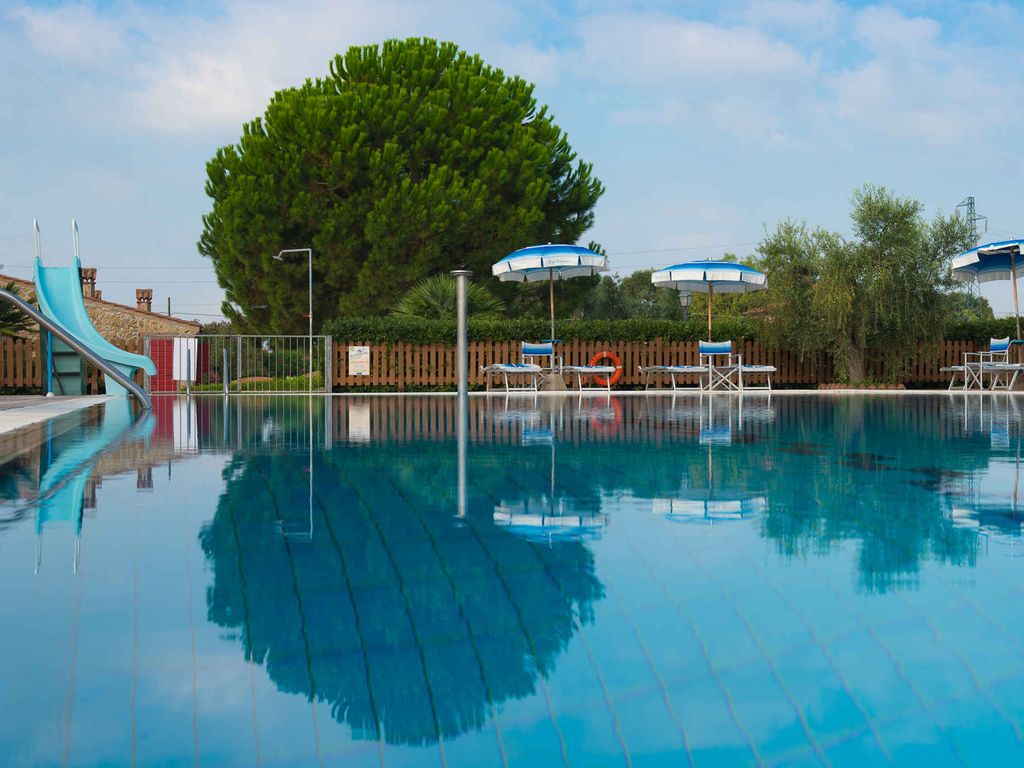 Ferienwohnung mit Aussenpool und WLAN