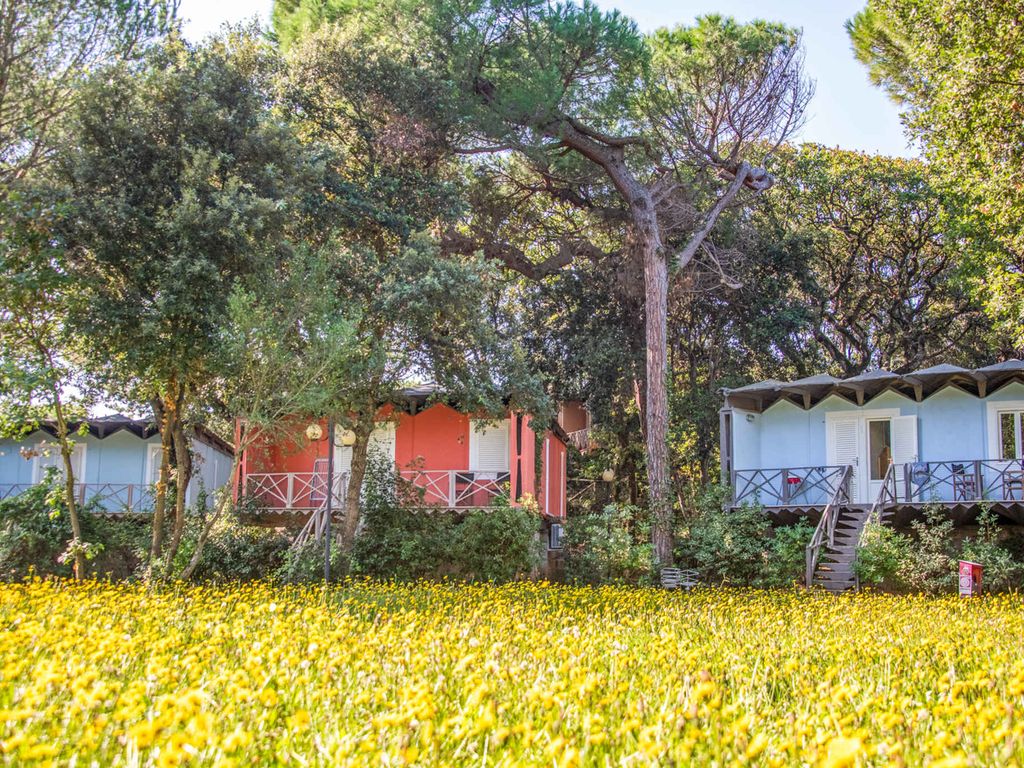 Villa mit Klimaanlage, Pool und Terrasse