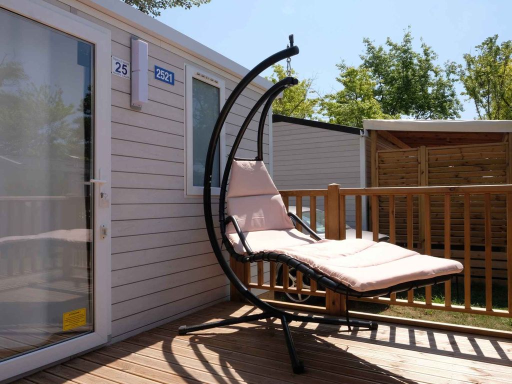 Mobilehome mit Klimaanlage, Terrasse und Pool
