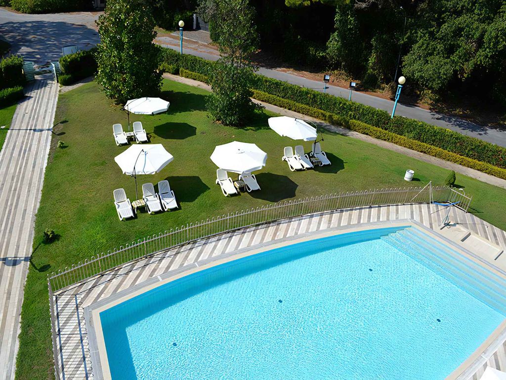 Ferienwohnung mit Balkon und AUßenpool