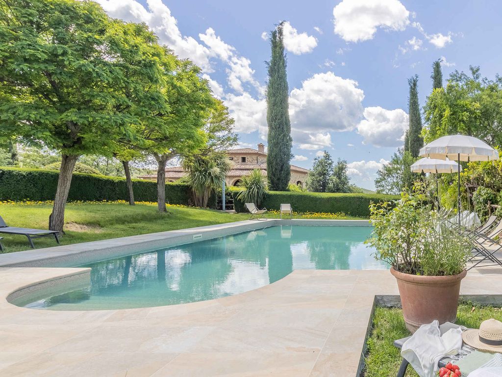 Ferienhaus mit Klimaanlage, Pool und privaten Garten