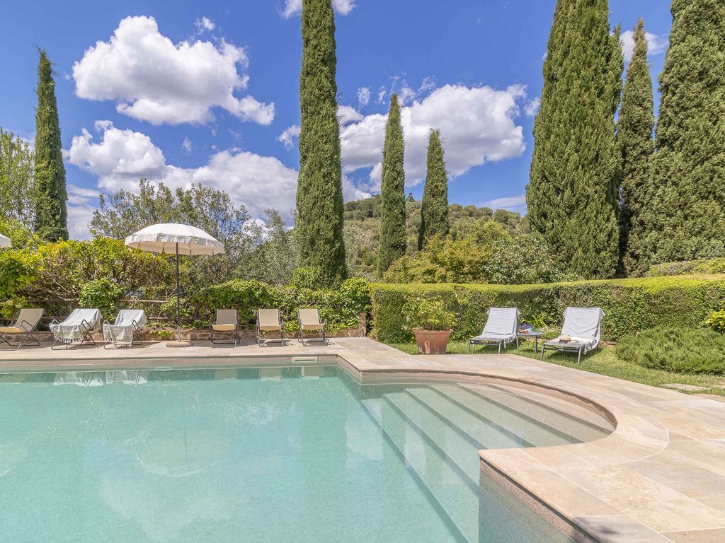 Ferienhaus mit Klimaanlage, Pool und privaten Garten