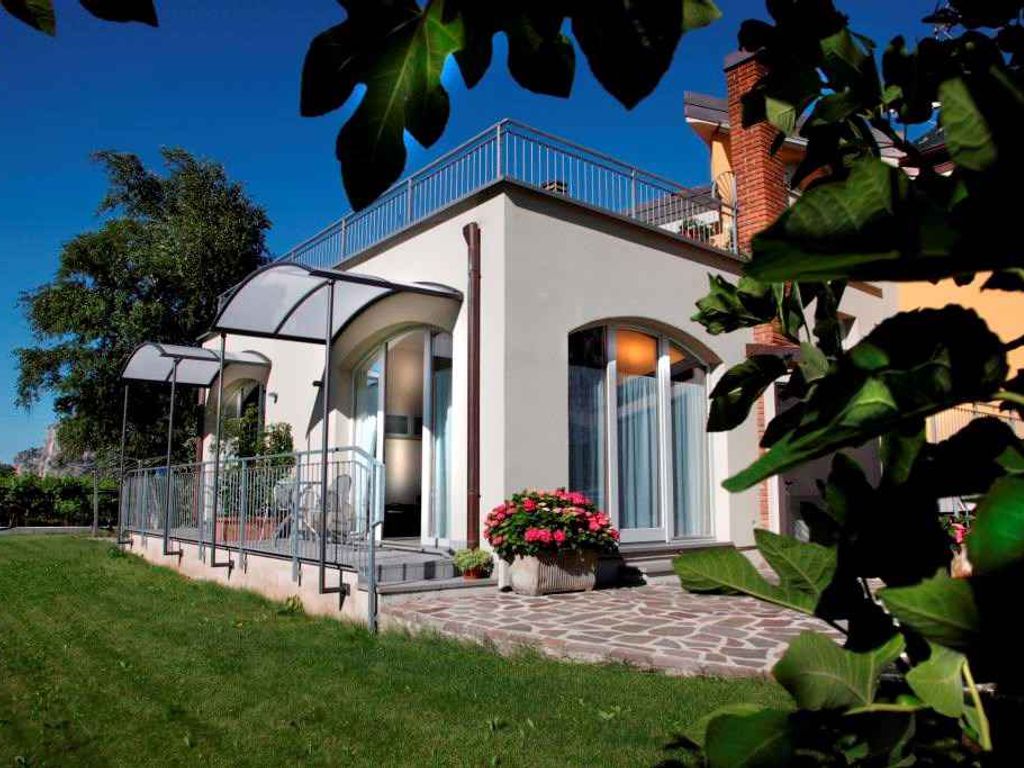 Ferienwohnung in sonniger und ruhiger Lage inmitten von Weingärten