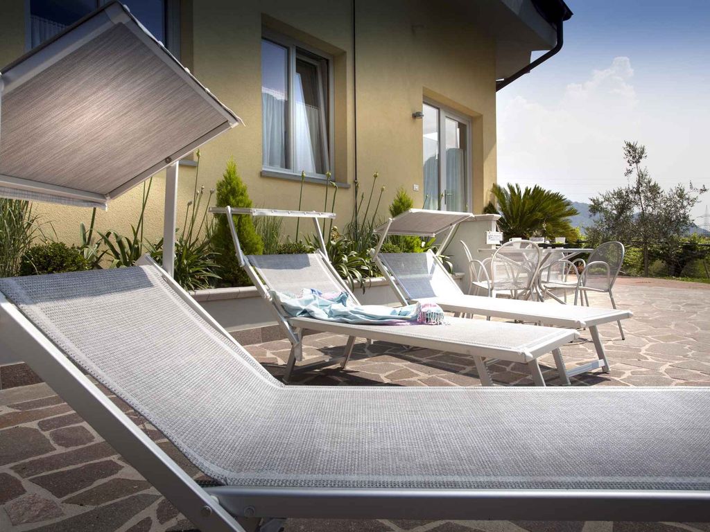 Ferienwohnung in sonniger und ruhiger Lage inmitten von Weingärten