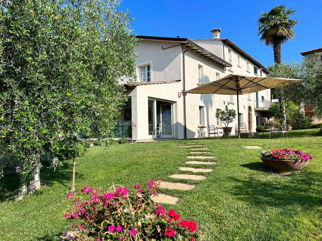 Ferienhaus mit Pool, Whirlpool und Sonnensolarium