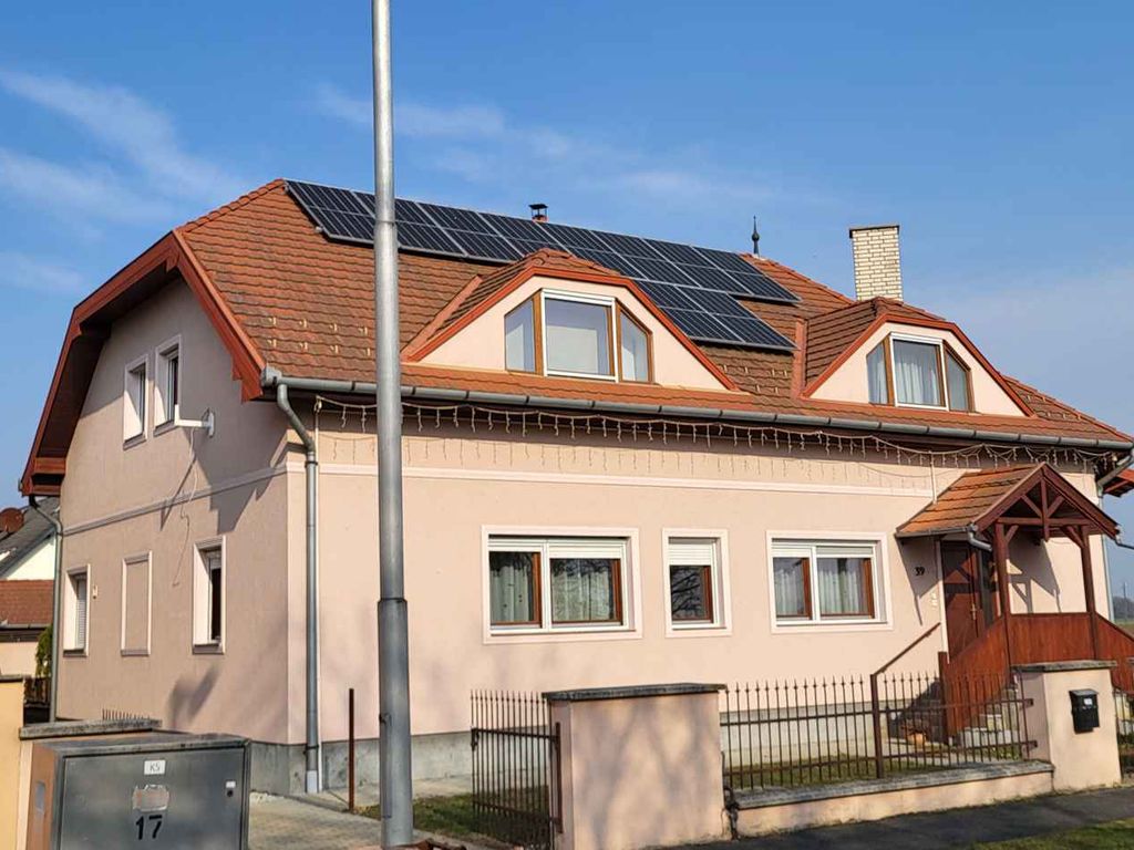 Ferienwohnung mit Gartenpavillon und Grill
