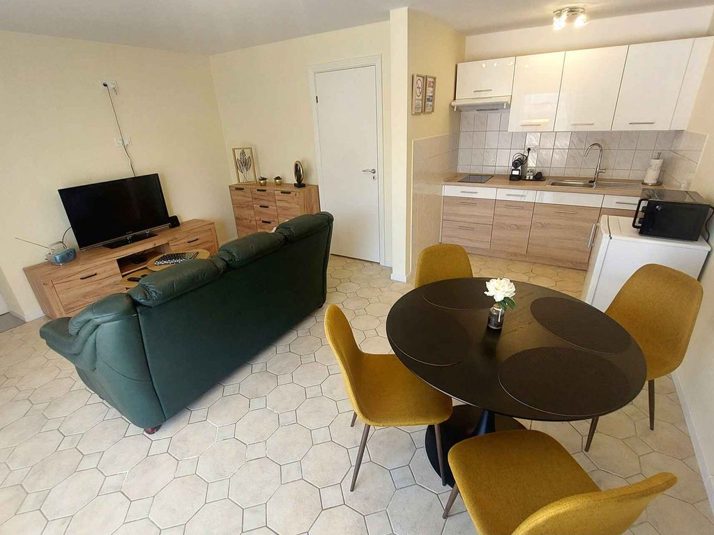 Ferienwohnung mit Terrasse und Klimaanlage