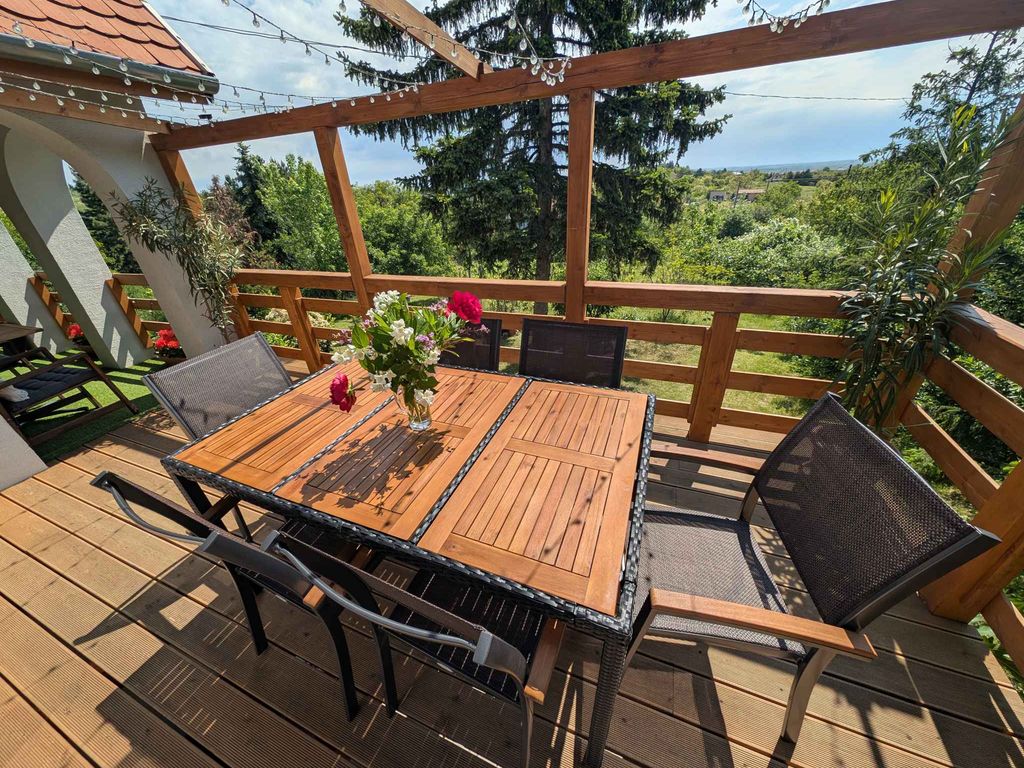 Ferienhaus mit Panorama und Internet