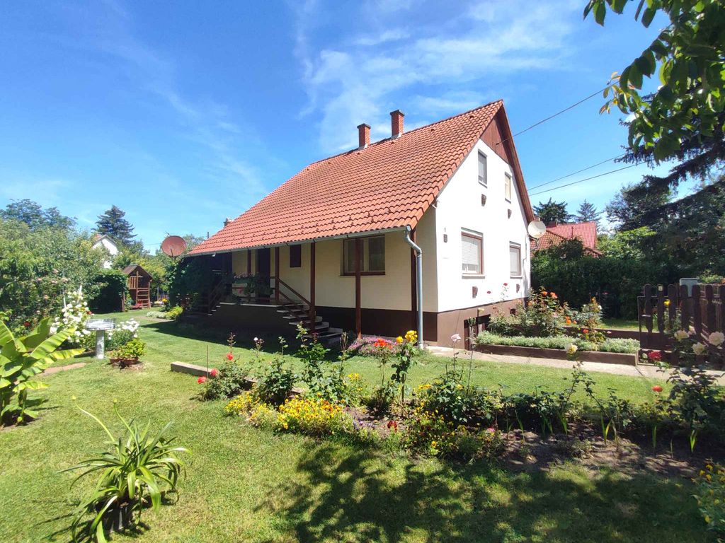 Ferienhaus mit WLAN und Kinderspielplatz