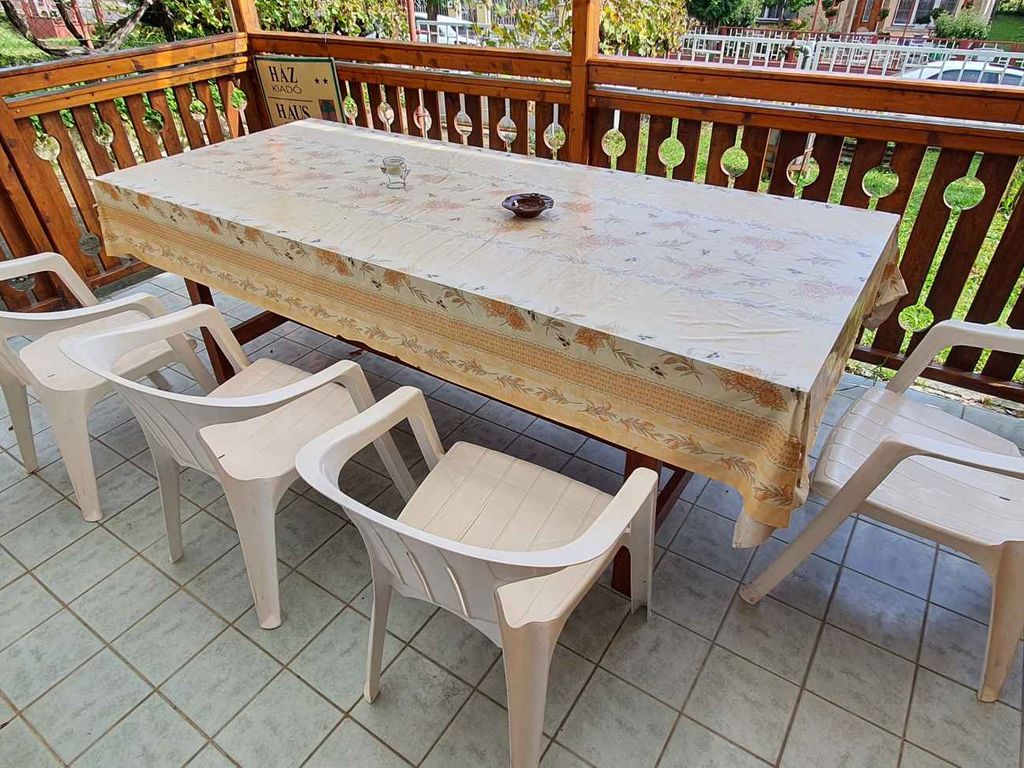 Ferienhaus mit Terrasse und Garten