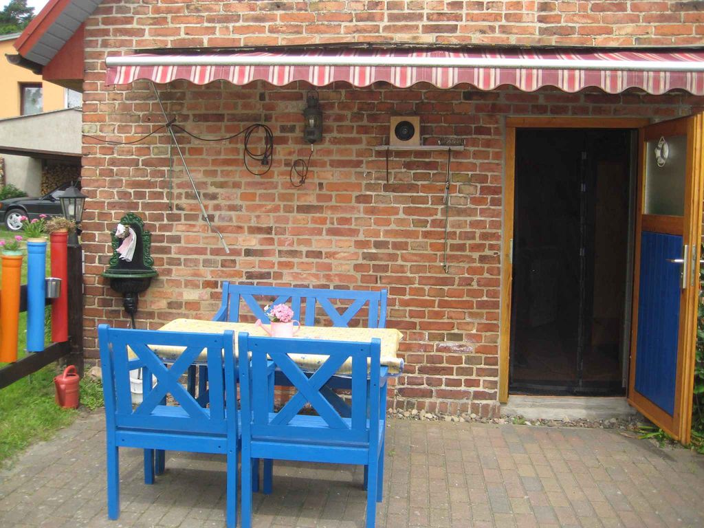 Ferienhaus mit Terrasse und Pool