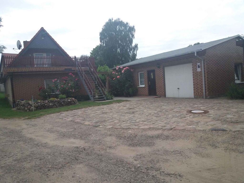 Studio mit Grillmöglichkeit im Garten