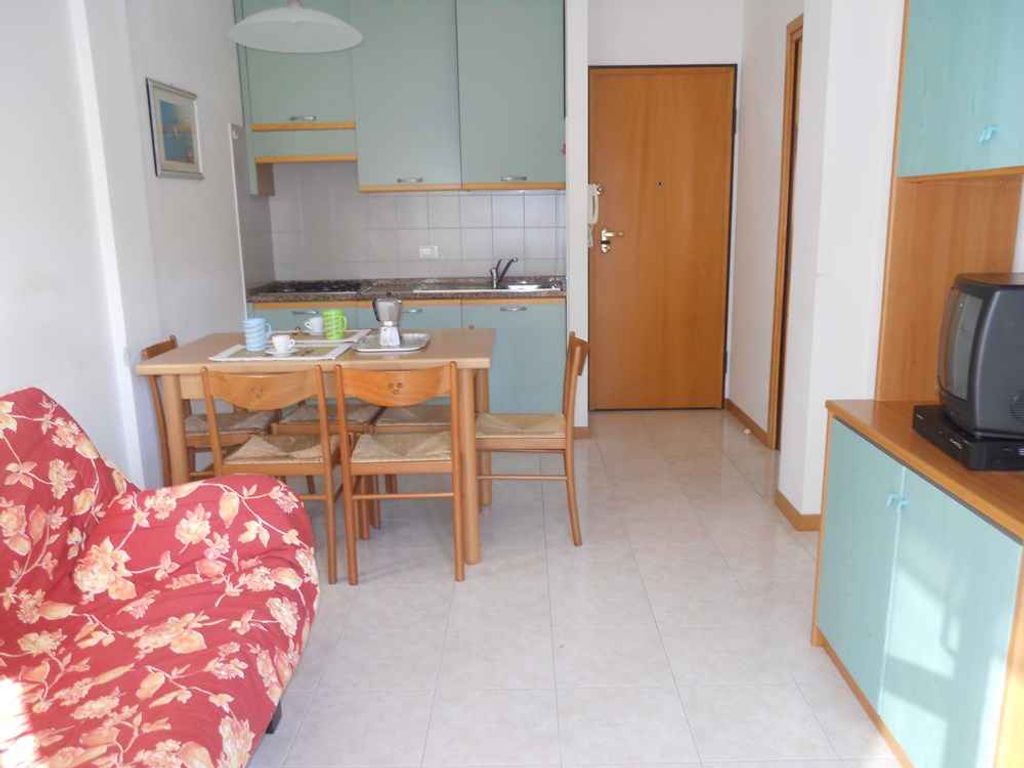 Ferienwohnung mit Klimaanlage, Balkon und Pool