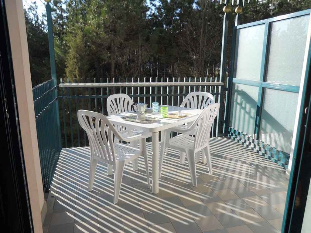 Ferienwohnung mit Klimaanlage, Balkon und Pool