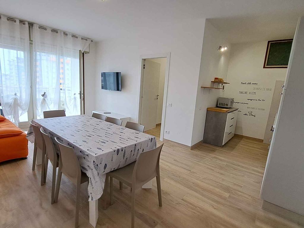 Ferienwohnung mit Klimaanlage, Internet und Balkon