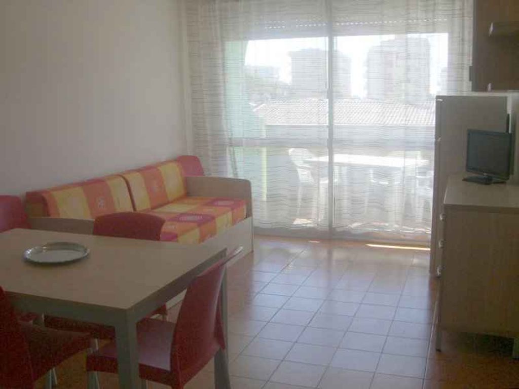 Ferienwohnung mit Balkon und Parkmöglichkeit