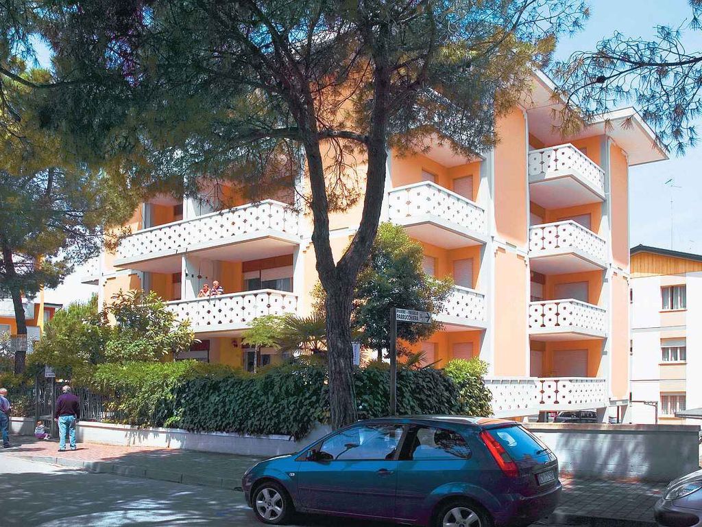 Ferienwohnung mit Klimaanlage und Balkon